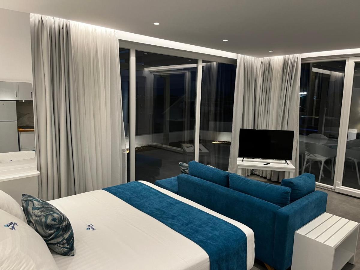 Ocean Blue Suites Jeriszósz Kültér fotó