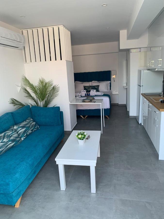 Ocean Blue Suites Jeriszósz Kültér fotó